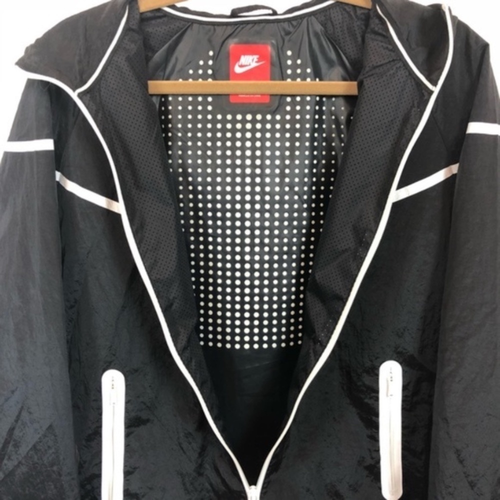 Nike Tech Aeroshield Windrunner Jacket Black M - image 4